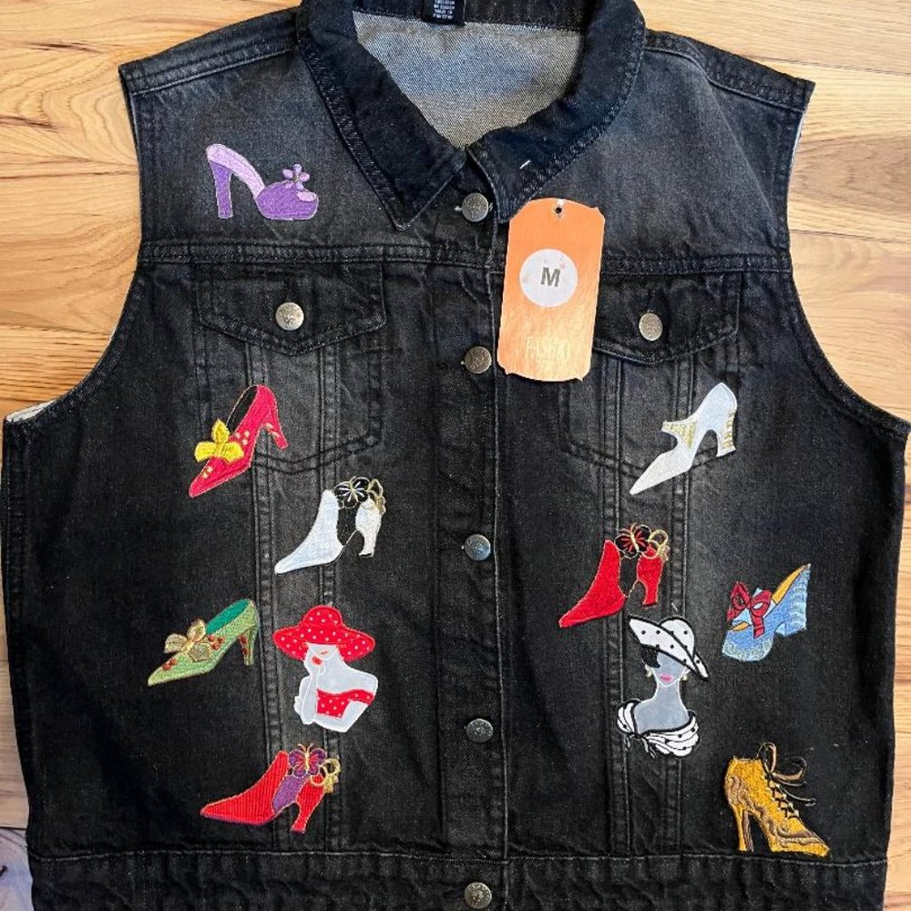 NWT Womens Black Denim Jean Vest With Assorted Appliques of Women & Shoes